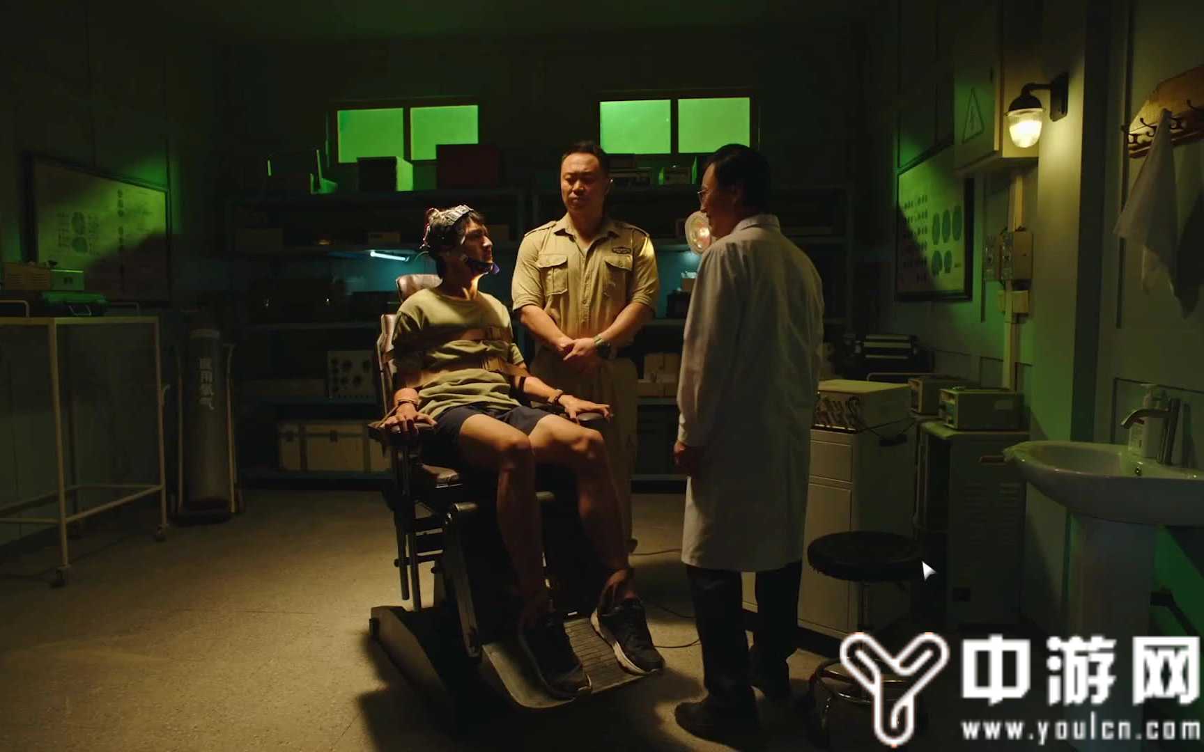 飞越十三号房测评:揭开感恩学校背后隐藏的阴暗秘密 飞越十三号房测评:揭开感恩学校背后隐藏的阴暗秘密